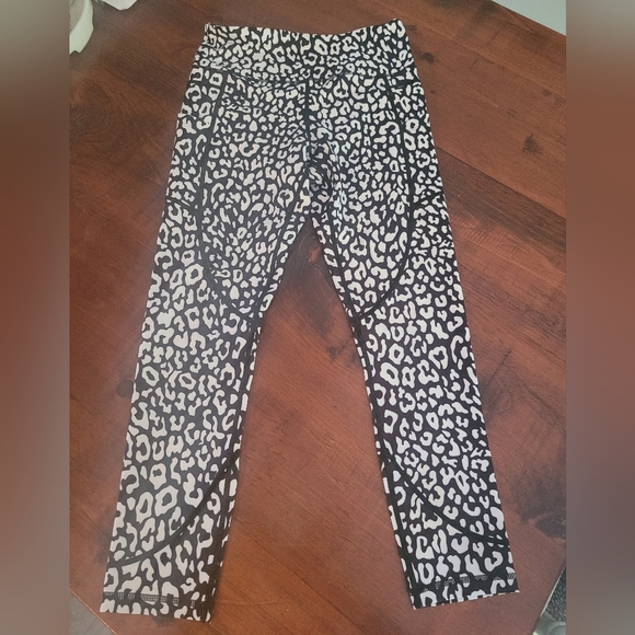 Zyia light and tight 7/8 with pockets - Picture 3 of 5